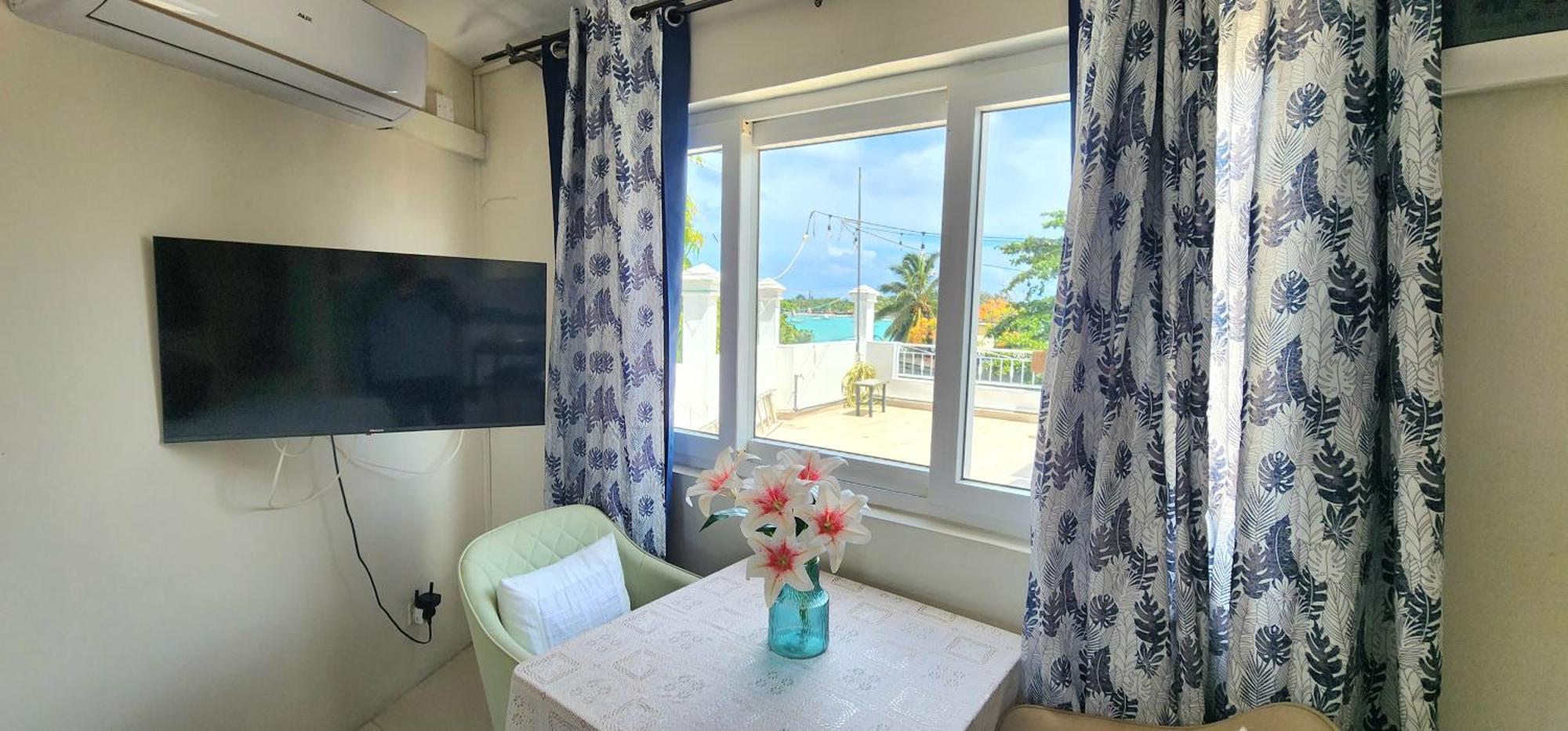 Lovely Studio Apartment With Views Of The Lagoon. Grand-Baie Dış mekan fotoğraf
